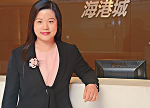 陸雅文 - 九龍倉置業有限公司助理總經理（人事及行政）