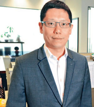 黃傑龍 株式會社有限公司董事總經理