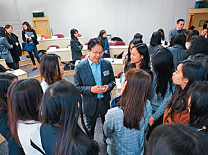 Microsoft致力培訓女性入行,解決業界男多女少的不平衡現象。