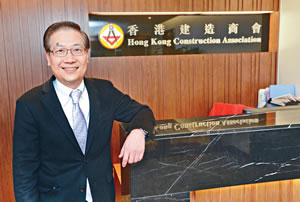 香港建造商會秘書長謝子華直言,沒有年輕人入行。