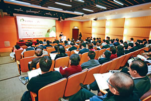 港專組織業界及學術代表成立CUBE(Centre for the Urban Built Environment)研究中心,探討工程及物業管理業界的最新技術、法規、人力需求等問題。