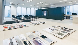 國際羊毛局香港羊毛創意資源中心是一個結合辦公室、培訓、展示、交流及教育的平台。