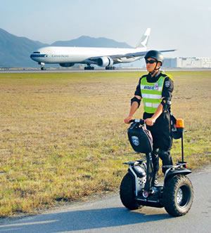 航空保安團隊的工作範圍包括：航機保安、登機閘口保安管制、機場禁區的進出管制、貨物及郵件的X光保安檢查、機場禁區通行證管理及顧問服務等。