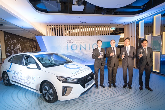 現代汽車於去年的新車發布會,發布旗下首款混燃環保車Ioniq Hybrid。