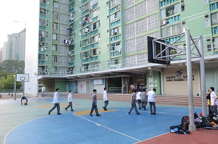 從心理學而言,「校園欺凌」不僅是校園內的炸彈,欺凌者與被欺凌者長大後更可能成為社會上的計時炸彈。