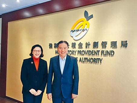 積金局主席黃友嘉鼓勵市民定期檢視帳戶。