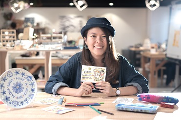 Wasa擁有繪畫與創作天分,一直努力鑽研技藝,創立個人品牌「亞囉哈滑沙」。