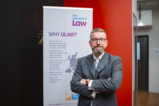 Professor Peter Crisp指,法治一直是社會重要基石,不止涉及金融行業,它還關乎所有人日常生活。