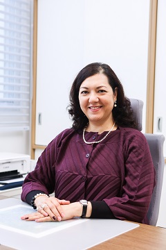 羅校長認為,環境對孩子學習有很大的影響,所以家長須做好身教的角色。