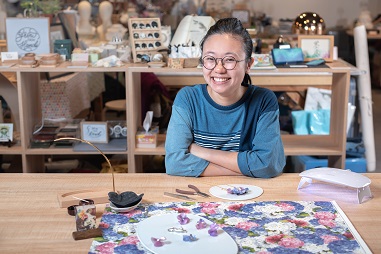 Irene是香港少數的壓花老師。