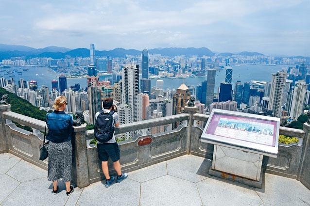 香港旅遊業受創,太平山頂也人流稀少。