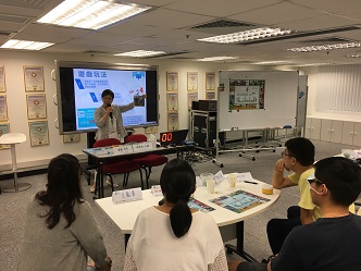 恒隆提供的在職培訓,內容全面,涵蓋客戶服務、語文、專業發展、多媒體課程,以及年度常規演習。
