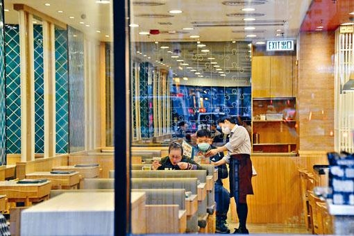 本港失業率為百分之三點七,創九年新高,其中餐飲服務活動業成為失業「重災區」。