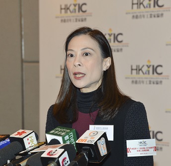 香港中小型律師行協會創會會長陳曼琪指,以往聯營所發展受限,新政策有助促進中港澳三地法律融合。