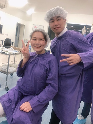 中大生物醫學工程學士課程學生,在暑假期間到醫院參觀及實習。