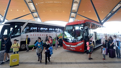 跨境巴士業界曾與本地化驗所商討,冀以大規模採購服務降低收費。