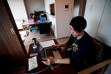 打工仔因疫情需在家工作,連帶衍生多項勞工福利保障問題。