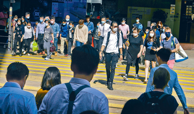羅兵咸永道研究發現,香港僱員對未來就業信心不足,擔心被科技淘汰而失去工作。