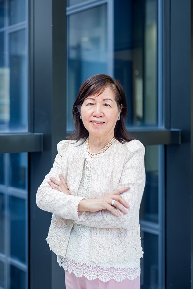 明愛專上學院廖湯慧靄商業及款待管理學院院長袁麗薇教授。