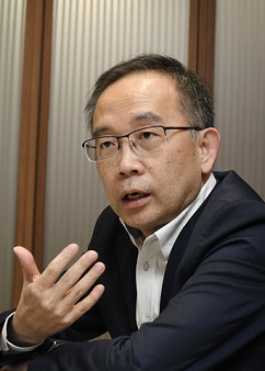 陳慶耀稱,以深圳大部分是流動人口,故有較多人才可以發掘。