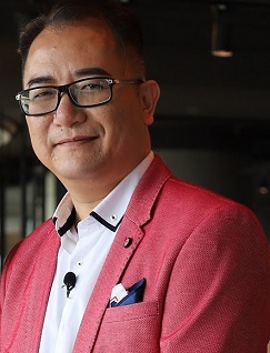 La Salle de Fabrication創辦人Andrew將分享《逆境創造半桶金》。