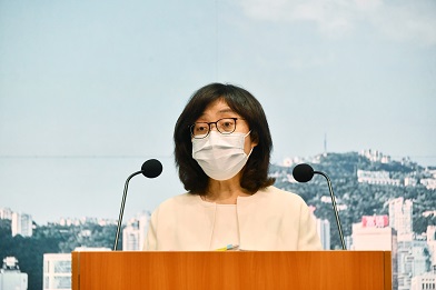 發展局局長甯漢豪重申不會「一地換一地」。
