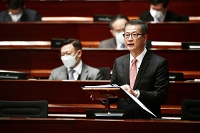 《財政預算案》建議提高僱主為長者僱員作自願性強積金供款的稅務扣減。
