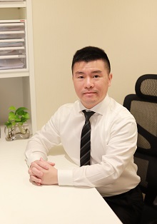企業培訓師及職場專欄作家半宅職薯