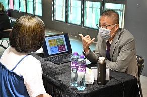 活動邀請到專業教練及培訓發展中心創辦人吳漢威主持講座，分享MBTI十六型性格的職業取向及職場溝通必勝技。