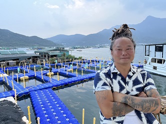 半途出家當漁民,林子龍自言是外行人沒包袱,全心鑽研新技術,改進老行業。