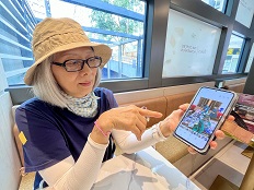 孫醫生憶述於老撾進行義診時，將小學校舍改建為臨時診所。