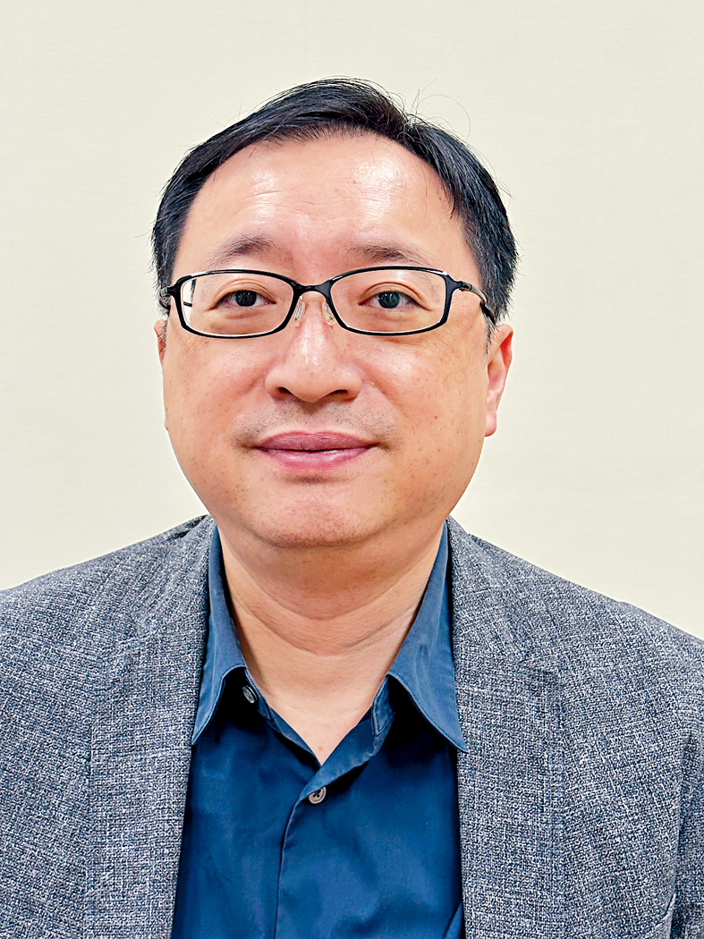 家庭與學校合作事宜委員會主席方奕展認為將體育科納入校內成績評估,可以發掘他們在運動方面的才能和興趣。