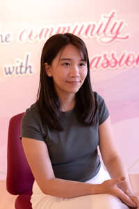 瑪麗醫院腦內科註冊護士王詩琪(Jessica)在紓緩科實習期間,曾經目睹那些護士、醫生如何令病人在臨終時得到妥善照顧,體現了「全人護理」的精神。