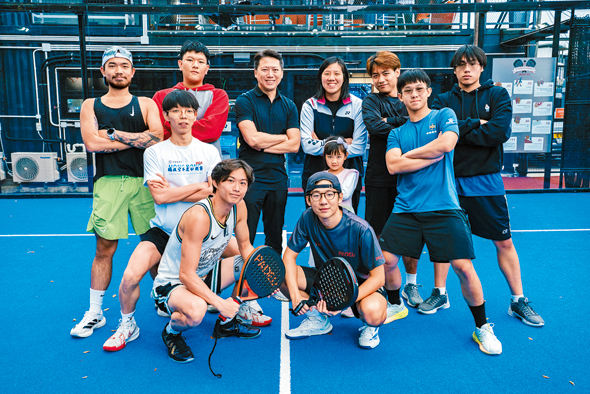Hong Kong PADEL+ ESG Youth Tournament吸引近百位來自小學、中學和專上學院的球員以至其家人朋友到場支持。