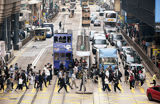 政府統計處日前發表今年5月至7月的最新勞動人口統計數字，經季節性調整的失業率為3.7%。