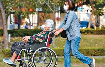 本港正邁向超高齡社會，當局近年致力推動樂齡科技。